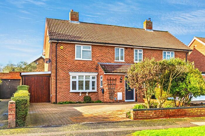 3 Bedroom Semi Detached House For Sale In Putnoe Heights, Bedford, MK41
