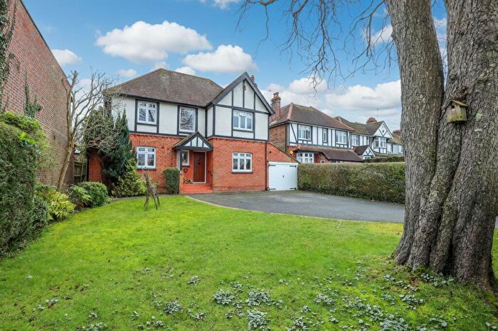 4 Bedroom Detached House For Sale In Inholmes Park Road, Burgess Hill, RH15