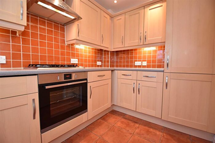 2 Bedroom Terraced House To Rent In Priestlands Close, Horley, RH6