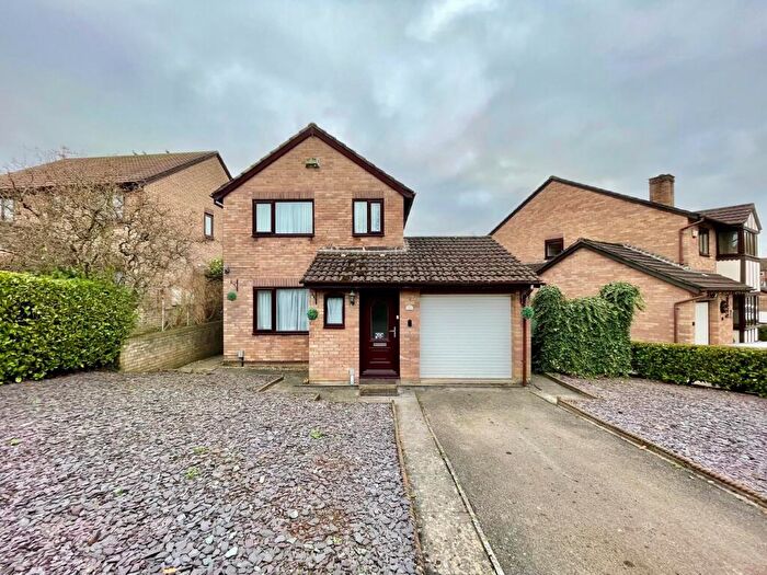 3 Bedroom Detached House For Sale In Kier Hardie Crescent, Newport, NP19