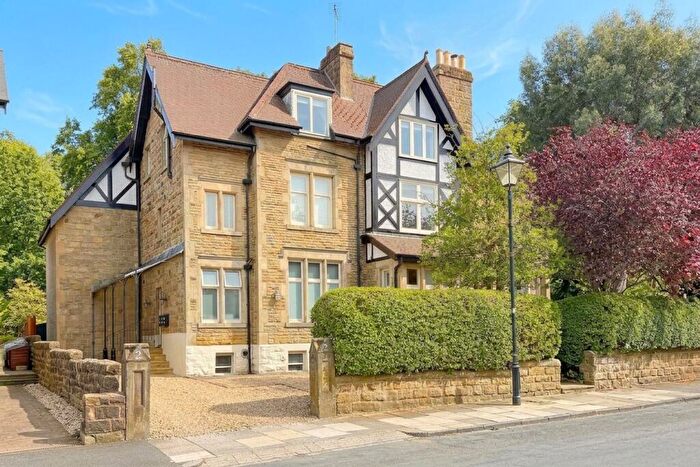 2 Bedroom Flat For Sale In South Drive, Southcliffe, HG2