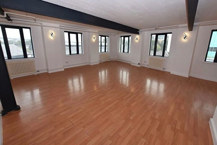 2 Bedroom Flat To Rent In Kingsteignton Road, Newton Abbot, Devon., TQ12