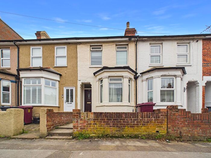 3 Bedroom Terraced House For Sale In Newport Road, Reading, RG1
