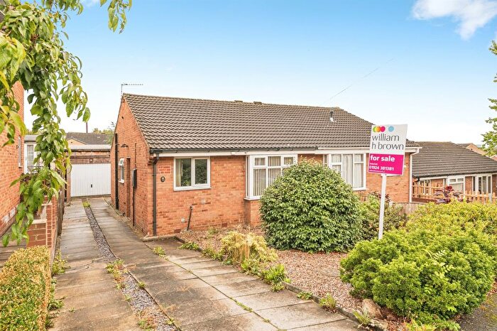 2 Bedroom Semi Detached Bungalow For Sale In Hornbeam Avenue, Wakefield, WF2
