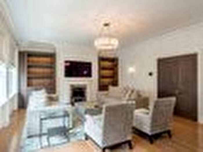 3 Bedroom Flat To Rent In Duke Street, London, W1K