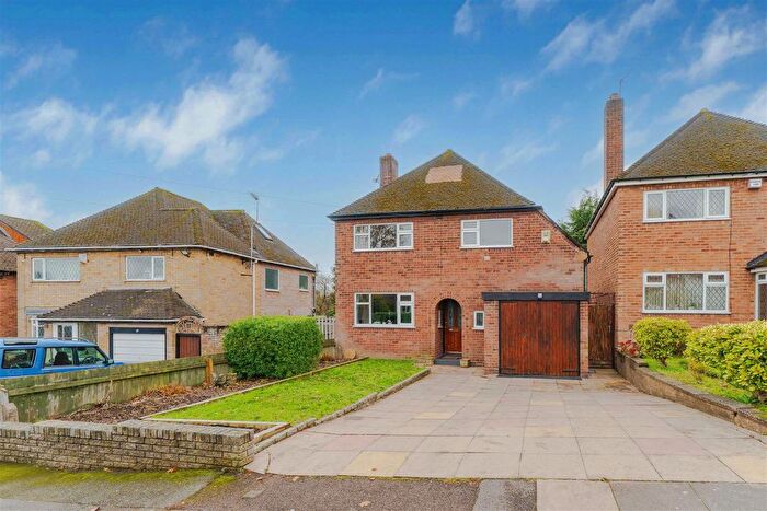 3 Bedroom Detached House For Sale In Colebourne Road, Billesley, Birmingham, B13