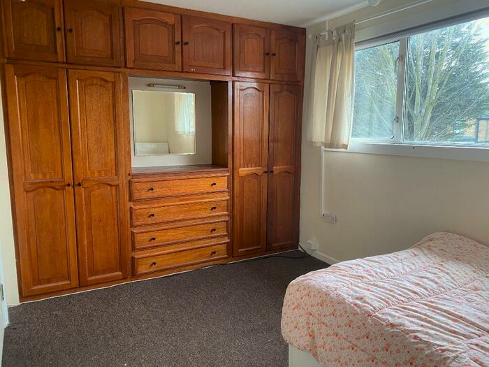 1 Bedroom House Of Multiple Occupation To Rent In St. Mary's Road, London, N9