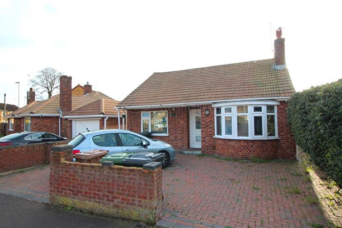 3 Bedroom Detached Bungalow For Sale In Welland Close, Dogsthorpe, Peterborough, PE1
