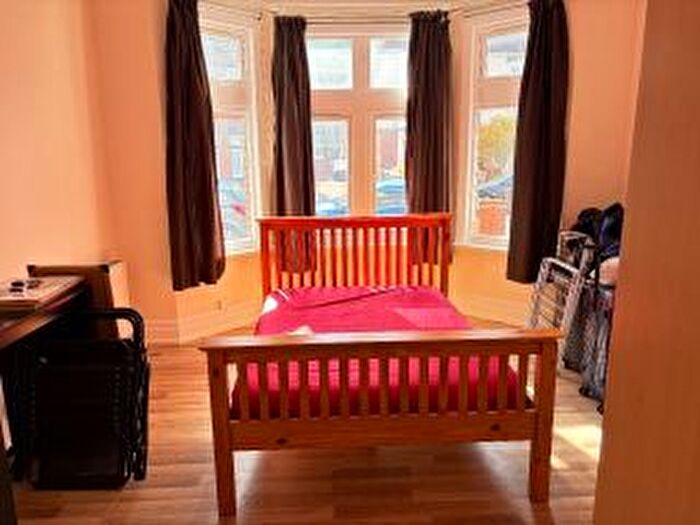 1 Bedroom Flat To Rent In Very Near Craven Avenue Area, Ealing Broadway West, W5