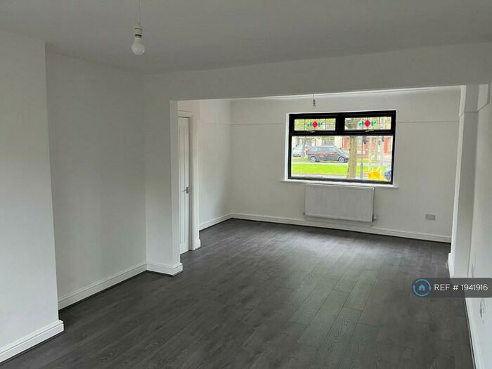 4 Bedroom Terraced House To Rent In Townsend Avenue, Liverpool, L11