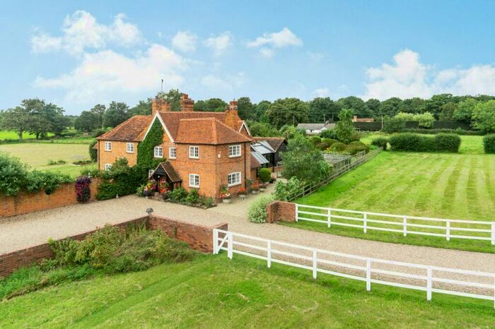 4 Bedroom Equestrian Facility For Sale In Westley Mill, Binfield, Bracknell, Berkshire, RG42