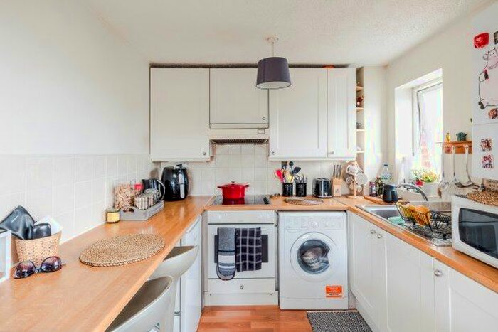 1 Bedroom Flat To Rent In Pitt Crescent, London, SW19