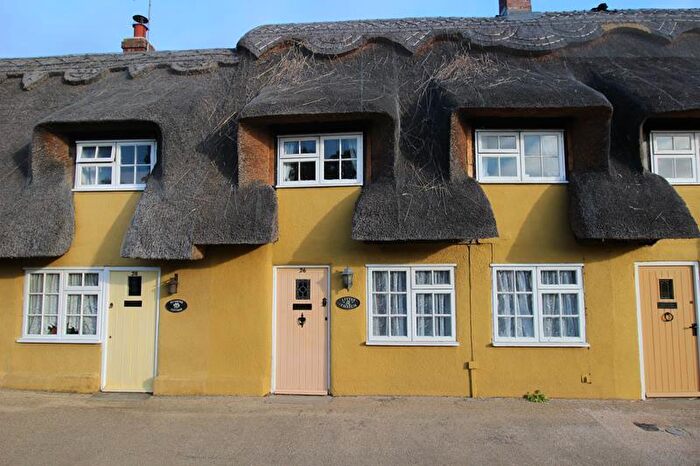 1 Bedroom Cottage To Rent In Main Road, Biddenham, MK40