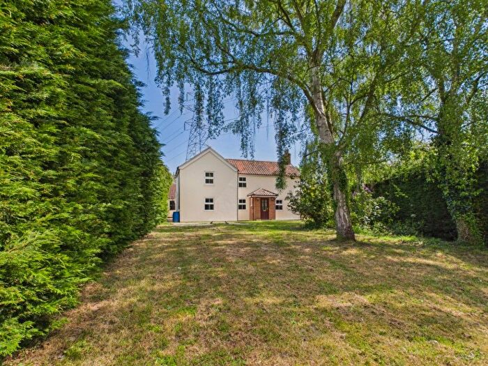 3 Bedroom Detached House For Sale In Fritton, Great Yarmouth, NR31