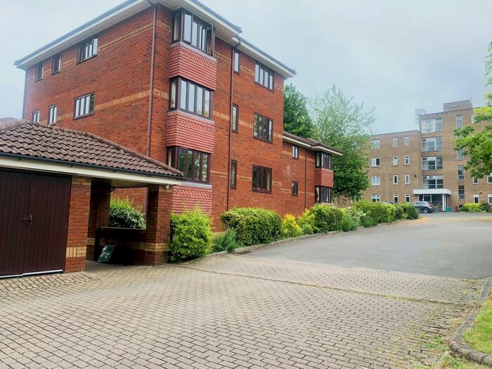 2 Bedroom Flat To Rent In Glenavon Park, BS9