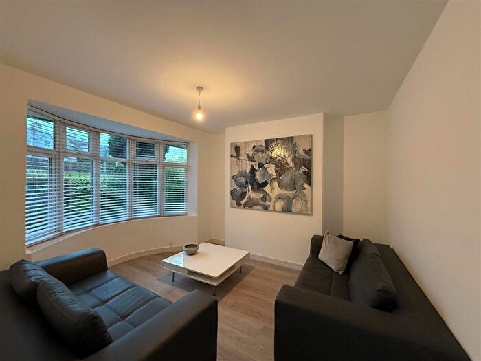 3 Bedroom House To Rent In Bryn Ogwen, Bangor, LL57