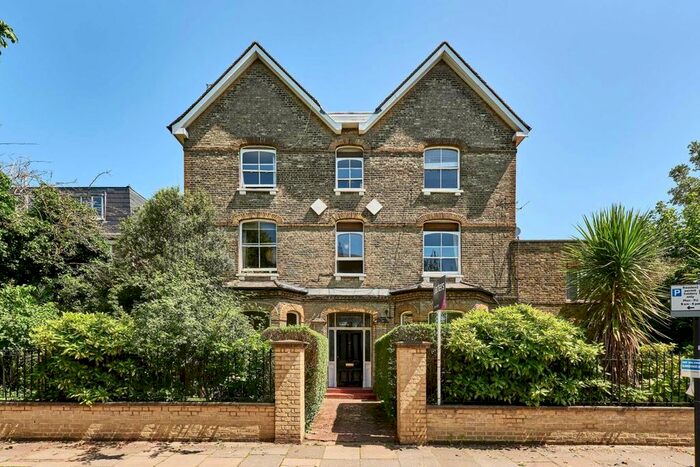 2 Bedroom Flat To Rent In Burlington Road, London, W4