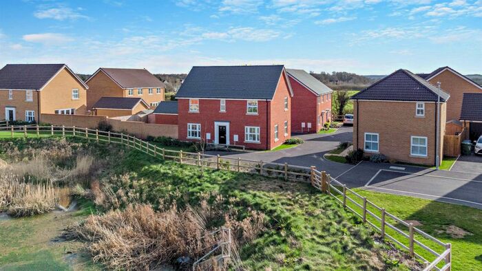 4 Bedroom Detached House For Sale In Oak Tree Court, Highfields Caldecote, Cambridge, CB23