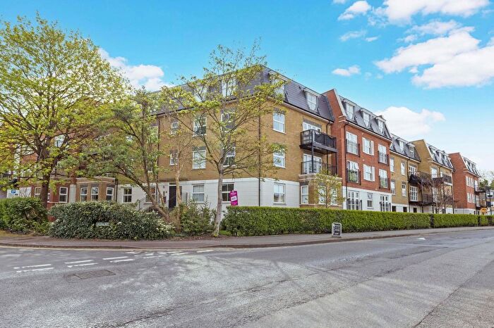 2 Bedroom Flat For Sale In Oldfield Road, Maidenhead, SL6