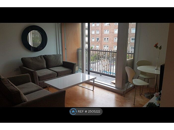 2 Bedroom Flat To Rent In The Avenue, Leeds, LS9