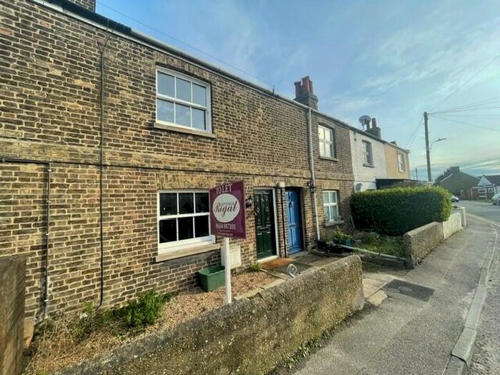 2 Bedroom House To Rent In High Street, Wouldham, ME1