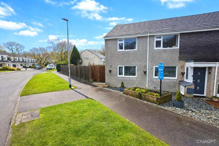 4 Bedroom Semi Detached House For Sale In Oak Road, Tavistock, PL19