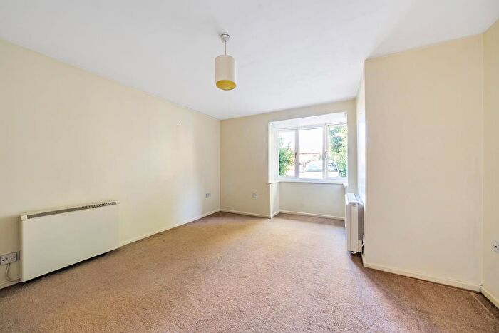 1 Bedroom Maisonette To Rent In Moor Pond Close, Bicester, OX26