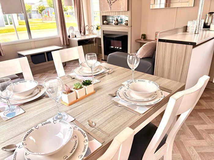 3 Bedroom Park Home For Sale In Sand Le Mere Holiday Park – Yorkshire, HU12