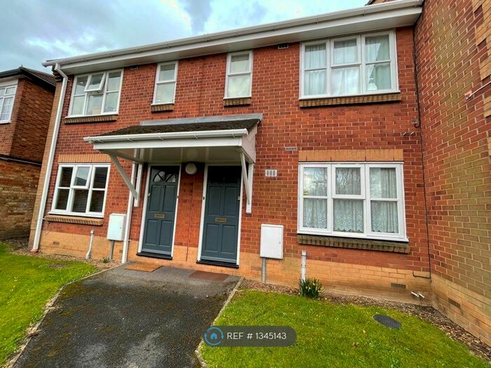 1 Bedroom Maisonette To Rent In Burns Avenue, Chadwell Heath, Romford, RM6