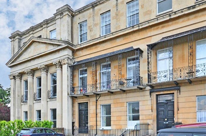 2 Bedroom Flat To Rent In Suffolk Square, Cheltenham, GL50