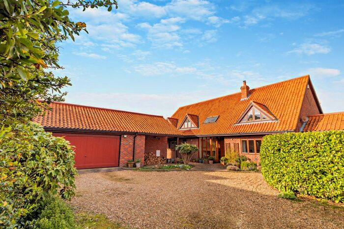 5 Bedroom Detached House For Sale In Claxton Mill, Claxton, Norwich, NR14