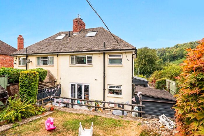3 Bedroom Semi Detached House For Sale In London Road, Thrupp, Stroud, GL5