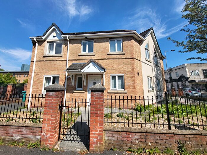 3 Bedroom Semi-Detached House To Rent In Tomlinson Street, Hulme, Manchester., M15