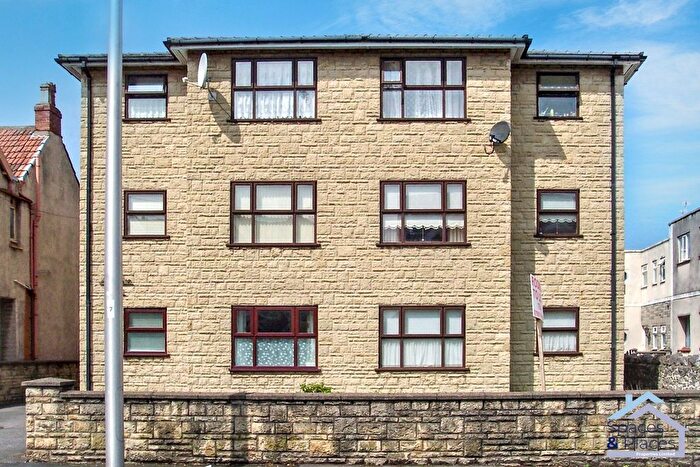 2 Bedroom Flat To Rent In Ashcombe Road, Weston-Super-Mare, BS23