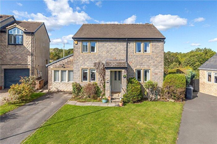 4 Bedroom Detached House For Sale In Jonathan Garth, Addingham, Ilkley, West Yorkshire, LS29