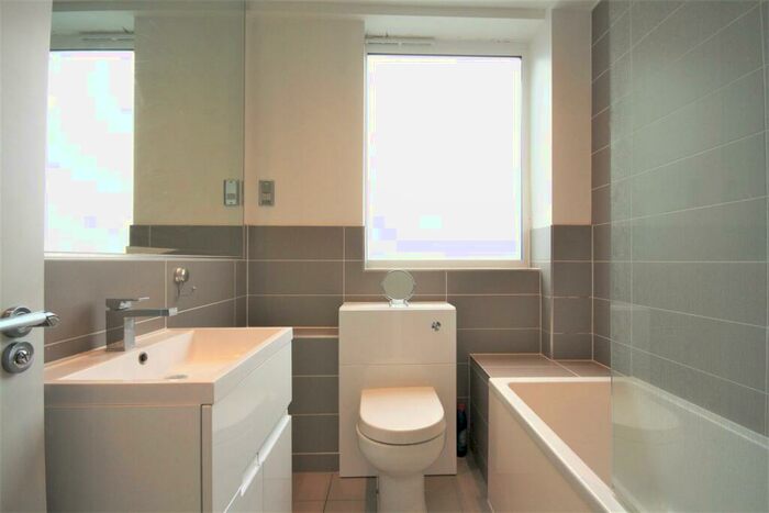 2 Bedroom Apartment To Rent In The Legacy, - Denmark Villas, BN3