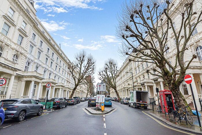 2 Bedroom Flat For Sale In Inverness Terrace, London, W2