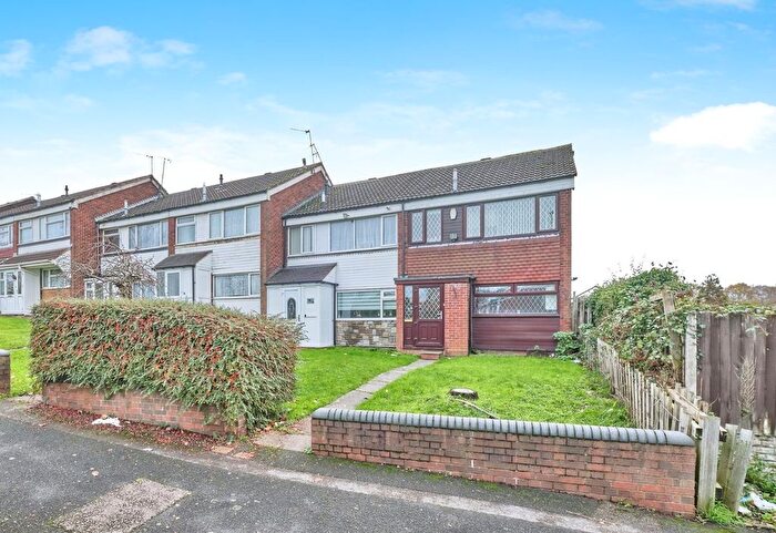 3 Bedroom Terraced House For Sale In Holloway Bank, West Bromwich, B70