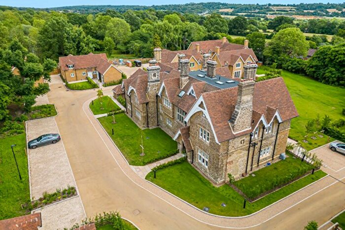 2 Bedroom Apartment For Sale In Oakley Gardens, Merstham, Redhill, RH1