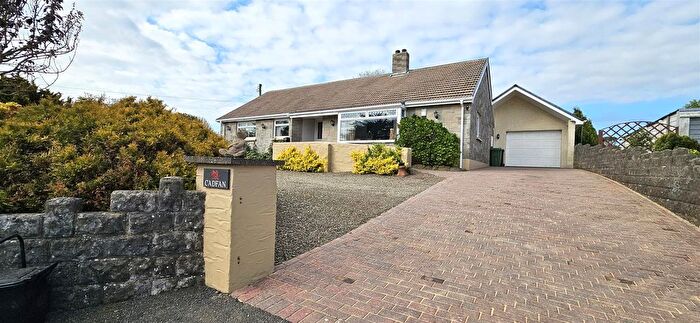 3 Bedroom Detached Bungalow For Sale In Hilltop Way, Parcllyn, Cardigan, SA43