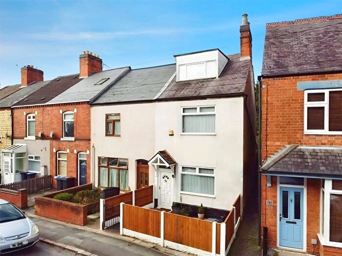 3 Bedroom End Terrace House For Sale In Factory Road, Hinckley, Leicestershire, LE10