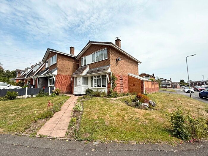 3 Bedroom Detached House For Sale In Windsor Close, Burntwood, WS7