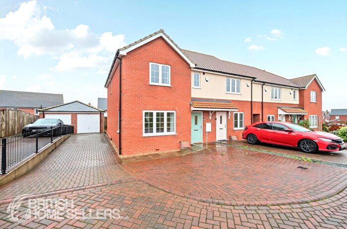 3 Bedroom End Of Terrace House For Sale In Osborne Way, Horncastle, Lincolnshire, LN9