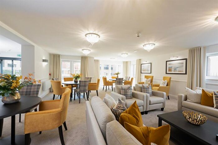 2 Bedroom Retirement Property To Rent In Connecticut Lodge, SG14