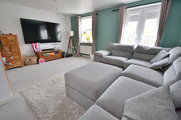 4 Bedroom Semi Detached House For Sale In Hornscroft Park, Kingston Upon Hull, HU7