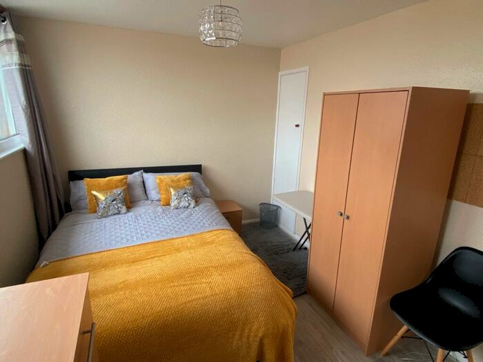 1 Bedroom House To Rent In Wood Close, Hatfield, AL10