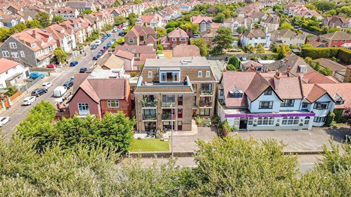 2 Bedroom Flat For Sale In Uphill Road North, Weston-Super-Mare, BS23
