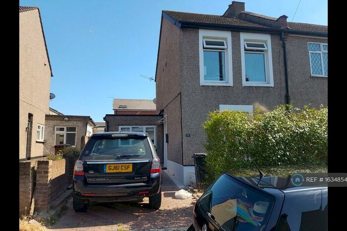 2 Bedroom Semi-Detached House To Rent In Fountain Road, Thornton Heath, CR7