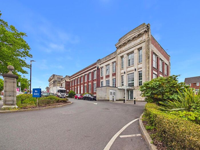 2 Bedroom Apartment For Sale In Forman House, Hucknall Road, Carrington, Nottingham, NG5