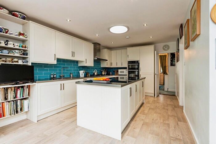 4 Bedroom Detached Bungalow For Sale In Shelford Road, Radcliffe-On-Trent, Nottingham, NG12